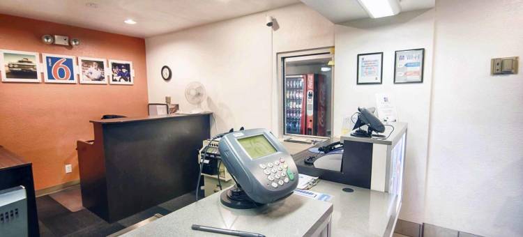 马默斯莱克斯6号汽车旅馆(Motel 6 Mammoth Lakes, CA)图片