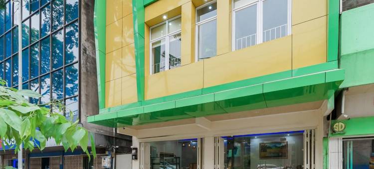 红多兹Plus酒店-近巨港RS RK查理塔斯2号(RedDoorz Plus Near RS RK Charitas 2 Palembang)图片
