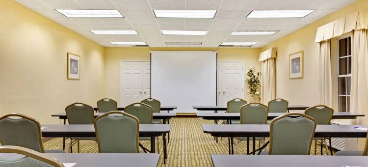 珀尔呗盟套房酒店(Baymont by Wyndham Pearl)图片