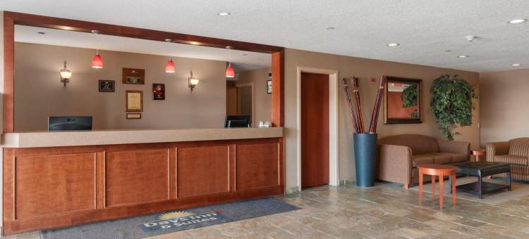 科克伦温德姆戴斯套房酒店(Days Inn & Suites by Wyndham Cochrane)图片