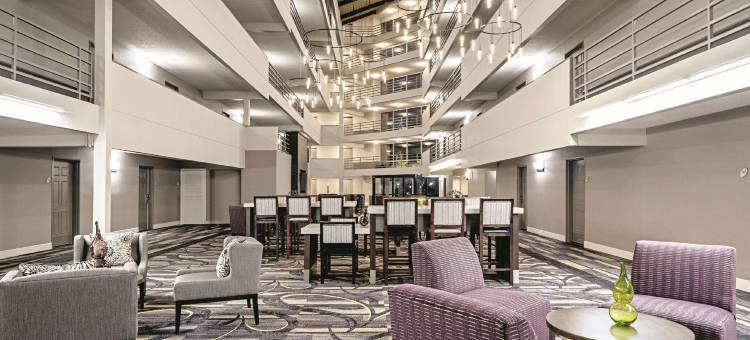 拉伯克西医疗中心拉昆塔温德姆套房酒店(La Quinta Inn & Suites by Wyndham Lubbock West Medical Centr)图片