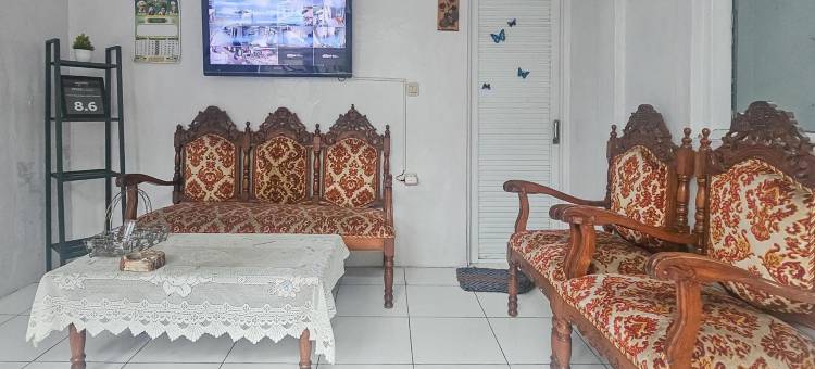 班东乌尔班维尤巴隆BHO别墅(Urbanview Villa Balong Bho Syariah Bandung)图片