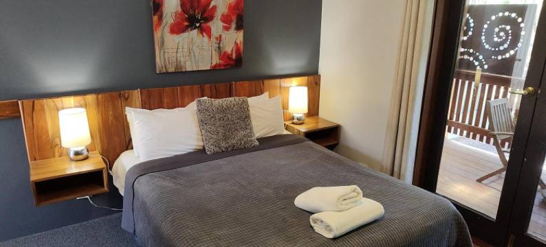 亚当森斯滨江住宿(Adamsons Riverside Accommodation)图片