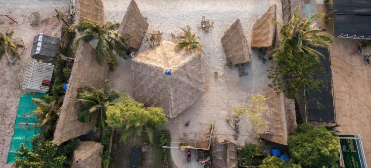 年轻狂野和自由旅馆(Young Wild and Free)图片