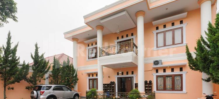 池芒古米特拉红门酒店(Pondok Cimanggu Syariah Mitra RedDoorz)图片