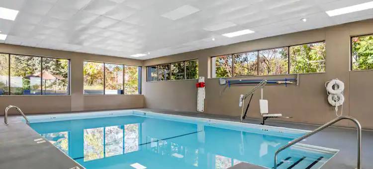 Spark by Hilton Stevensville图片