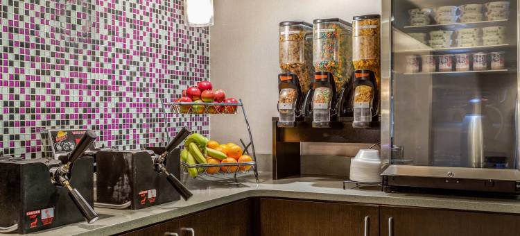 宾厄姆顿约翰逊城拉昆塔温德姆酒店(La Quinta Inn by Wyndham Binghamton - Johnson City)图片