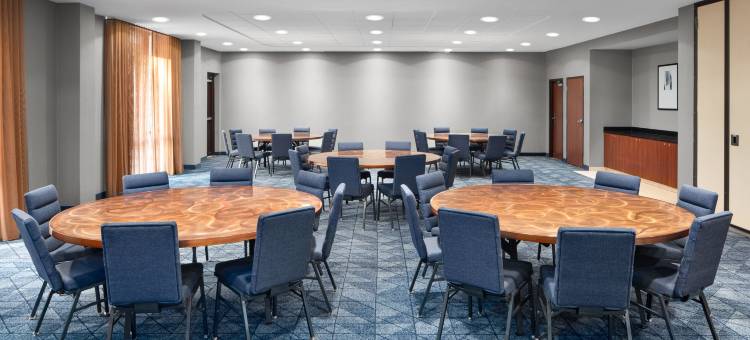 阿尔科诺克斯维尔机场万怡酒店(Courtyard Knoxville Airport Alcoa)图片