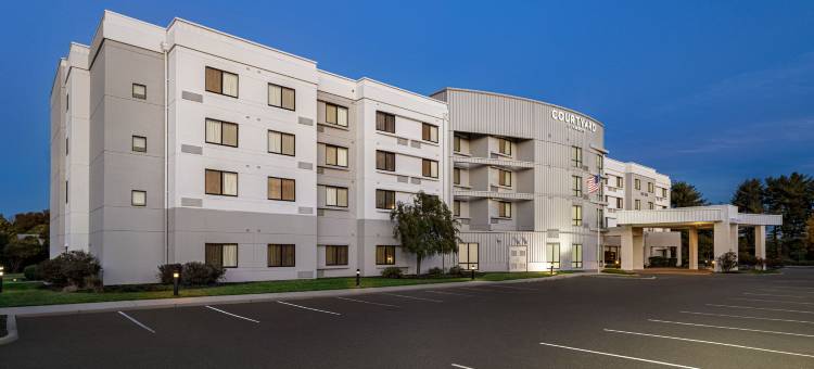 伯灵顿霍利山西阿姆顿万怡酒店(Courtyard Burlington Mt. Holly/Westampton)图片