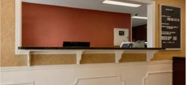 桑福德温德姆呗盟酒店(Baymont by Wyndham Sanford)图片