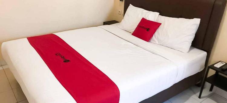 红多兹酒店@芝卡朗亭住宅(RedDoorz @ Pavilion Residence Cikarang)图片