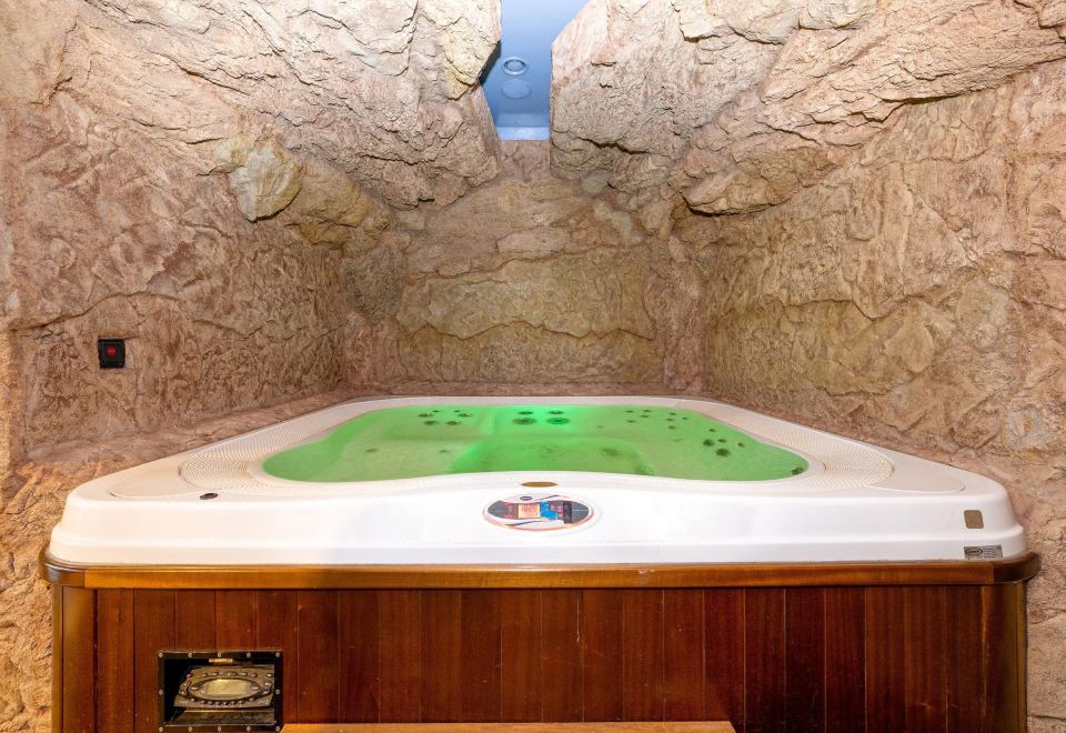 Hotel MoscowHotel Overview