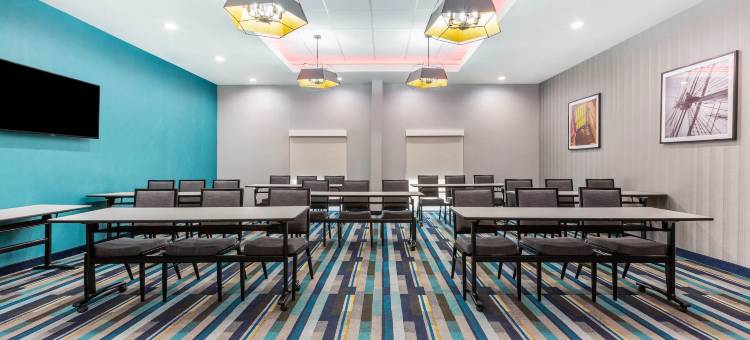 加尔维斯顿西防波堤拉昆塔温德姆套房酒店(La Quinta Inn & Suites by Wyndham Galveston West Seawall)图片