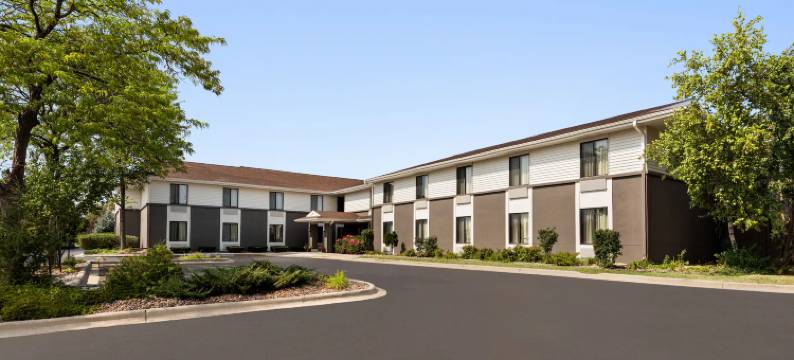 日耳曼敦-密尔沃基温德姆速8酒店(Super 8 by Wyndham Germantown/Milwaukee)图片