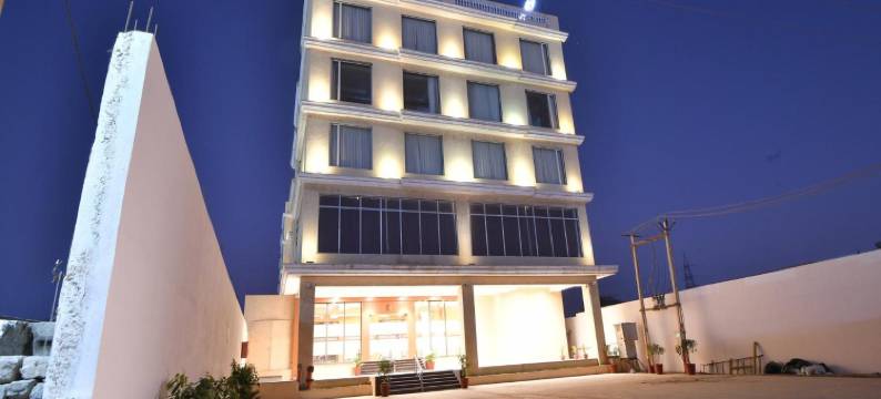 会所酒店摩尔比(Clubhouse by CheckIn Hotel Morbi)图片