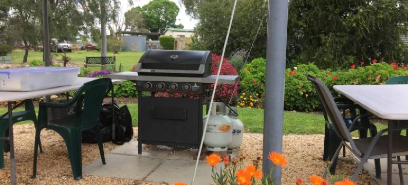 唐纳德河滨汽车旅馆(Donald Riverside Motel)图片