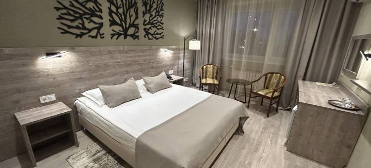 奥克佳布里斯卡娅酒店(Hotel Oktyabrskaya, Ulyanovsk)图片