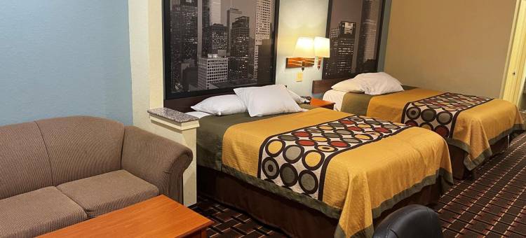 斯塔福德舒格兰地区速8酒店(Super 8 by Wyndham Stafford Sugarland Area)图片