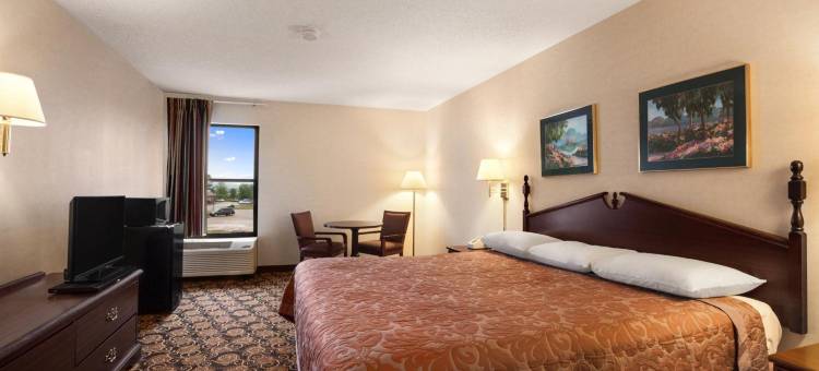 埃文斯维尔北温德姆速8酒店(Super 8 by Wyndham Evansville North)图片