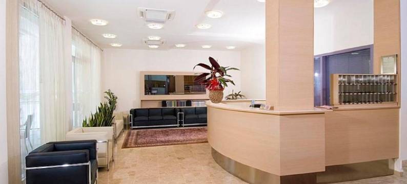 圣莫里茨酒店(Hotel St. Moritz)图片