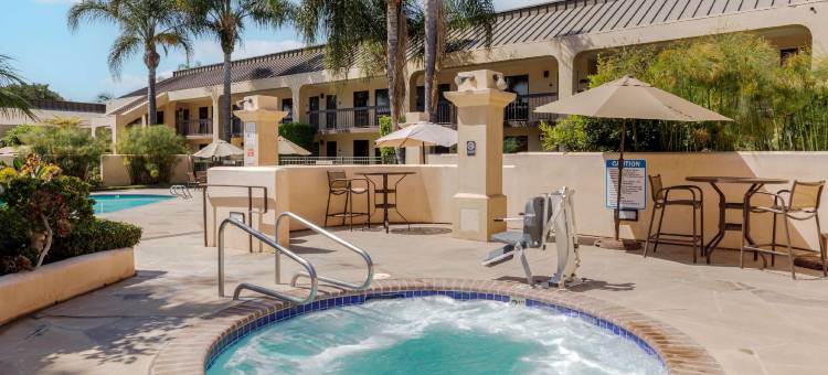 南海岸贝斯特韦斯特优质酒店(Best Western Plus South Coast Inn)图片