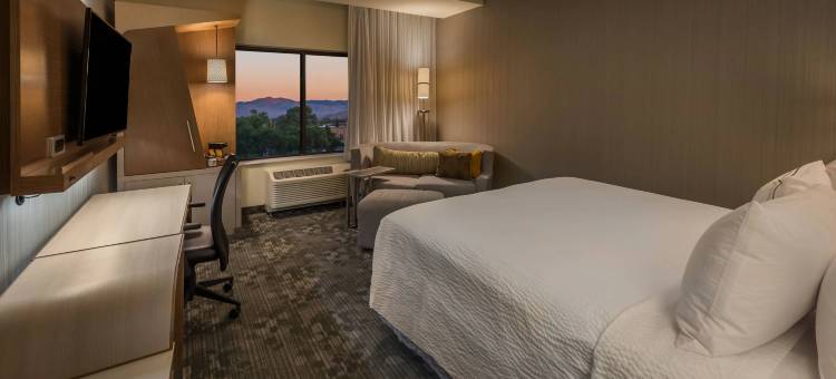 里诺市中心/河滨万怡酒店(Courtyard Reno Downtown/Riverfront)图片