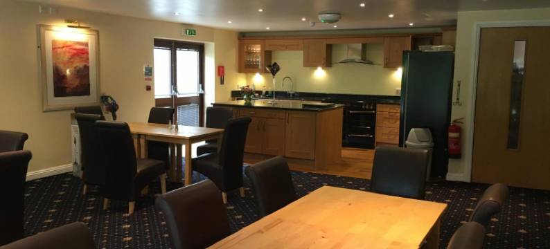 卡梅雷宾馆酒店(Cameley Lodge - Self Catering)图片