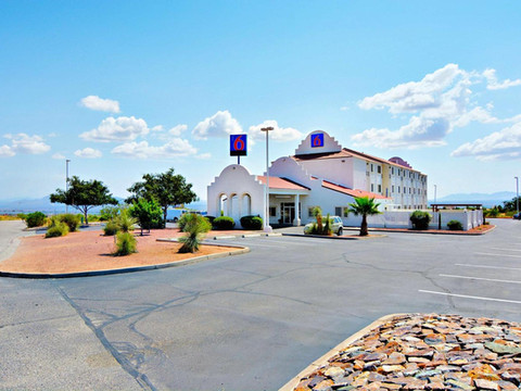 亚利桑那本森 6 号汽车旅馆