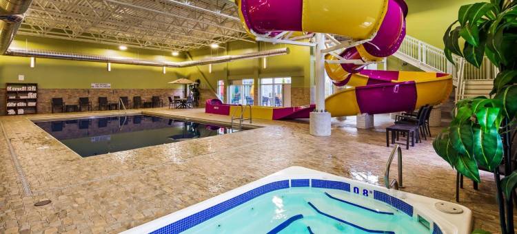 圣约翰机场贝斯特韦斯特优质套房酒店(Best Western Plus St. Johns Airport Hotel and Suites)图片