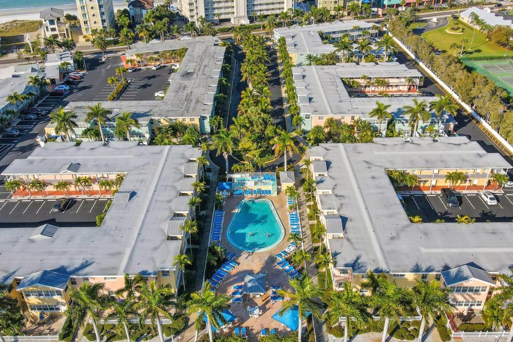 Barefoot Beach Resort Over view