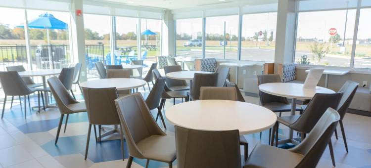 米尔福德麦客达温德姆酒店(Microtel Inn & Suites by Wyndham Milford)图片