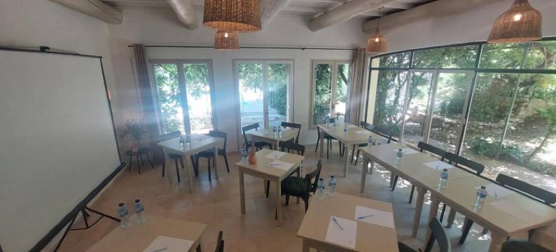 拉加里格酒店(Hotel La Garrigue & Pool)图片