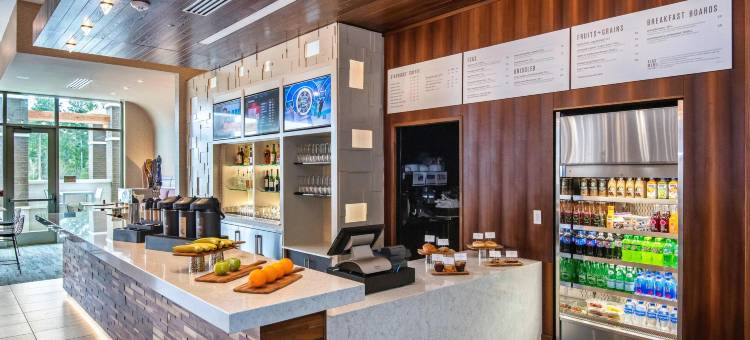 罗利卡瑞万怡酒店(Courtyard Raleigh Cary/Parkside Town Commons)图片