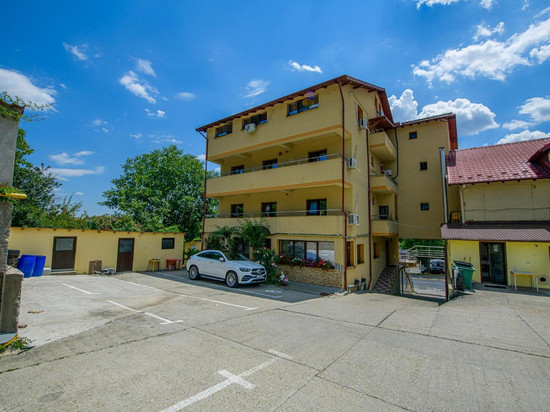 多姆内斯卡膳宿公寓