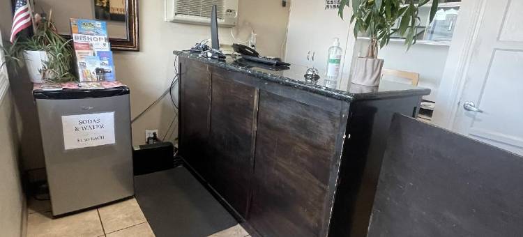 豪生酒店-由温德姆管理-里奇克雷斯特，加州(Howard Johnson by Wyndham Ridgecrest, CA)图片