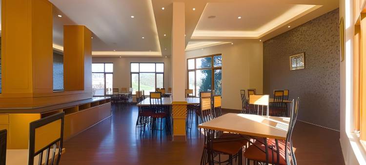 乌塔卡蒙德拜克阳光大酒店(The Byke Sunshine Grand Ooty)图片