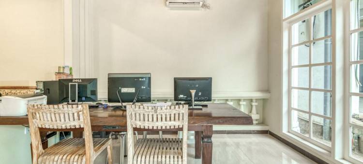 红多兹Plus酒店-近三宝垄警察学院3号(RedDoorz Plus Near Akademi Kepolisian Semarang 3)图片