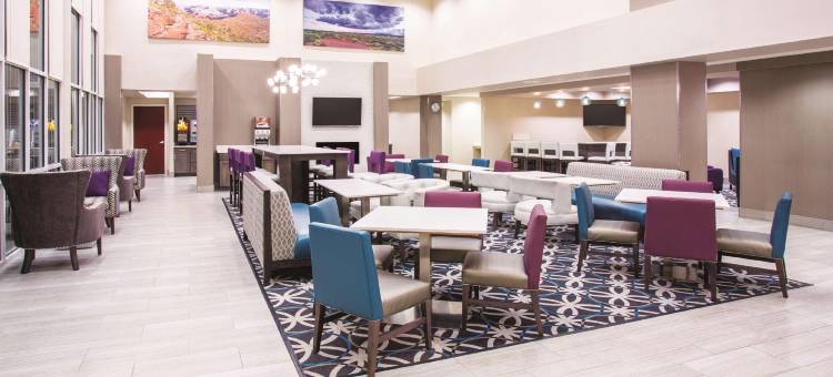 威莱斯大峡谷地区拉昆塔温德姆套房酒店(La Quinta Inn & Suites by Wyndham Williams-Grand Canyon Area)图片