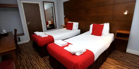 國際旅館和背包客青年旅館