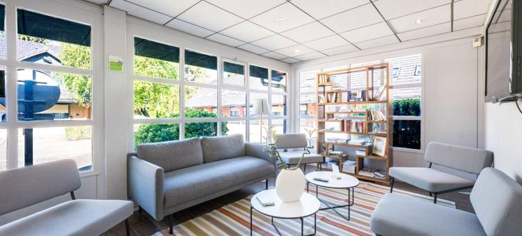 康铂埃克斯勒班酒店(Campanile NATURE - Aix Les Bains)图片