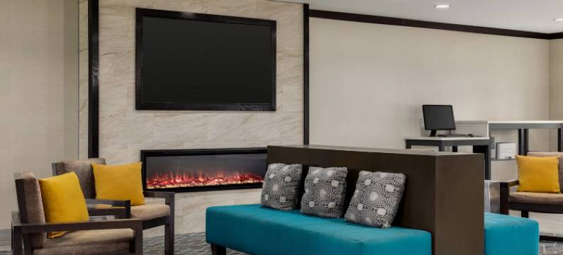 拉昆塔温德姆酒店套房佩鲁饥饿岩石州立公园(La Quinta Inn & Suites by Wyndham Peru Starved Rock St Park)图片