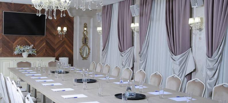 南塔酒店(Yuzhnaya Bashnya Hotel)图片