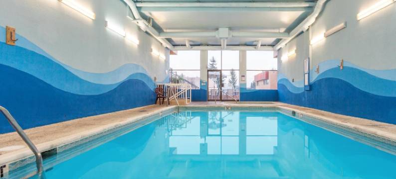 高贵林华美达酒店(Ramada by Wyndham Coquitlam)图片