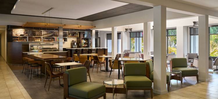 旧金山拉克斯珀兰丁/马林郡万怡酒店(Courtyard San Francisco Larkspur Landing/Marin County)图片