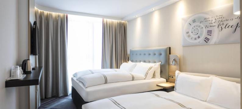 南弗莱堡市普瑞米尔酒店(Premier Inn Freiburg City Sud)图片