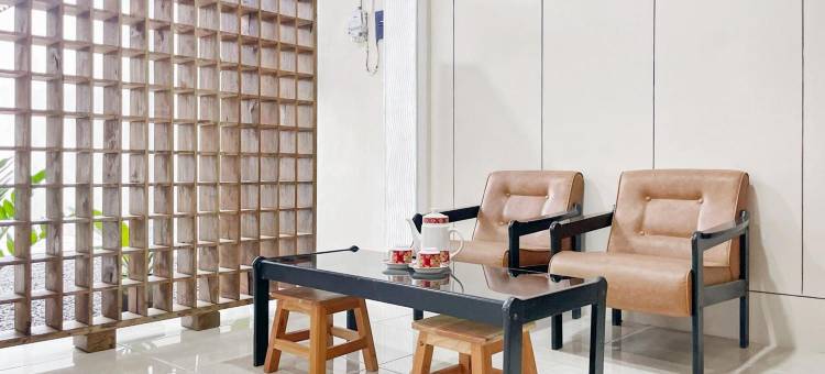 Homestay Syariah Cahaya Panca Arga near Grand Artos Mall Mitra RedDoorz图片