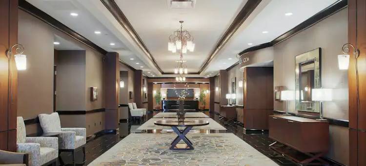 本顿维尔希尔顿逸林套房酒店(DoubleTree Suites by Hilton Hotel Bentonville)图片