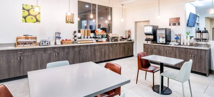 斯廷博特斯普林斯拉昆塔温德姆酒店(La Quinta Inn by Wyndham Steamboat Springs)图片