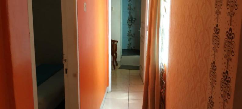 Pemda 22 Mansion Mitra RedDoorz图片