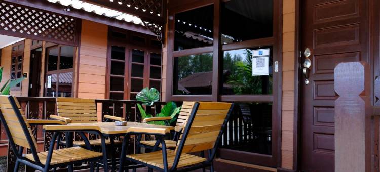 潘泰赛贝朗塔基尔德拉兹纳木屋(D'Razna Chalet Pantai Seberang Takir)图片